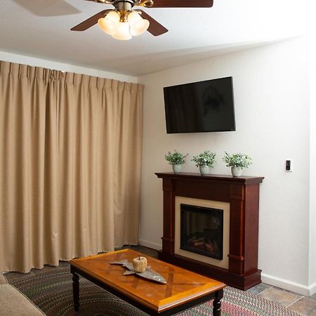 June Lake Villager Exterior photo