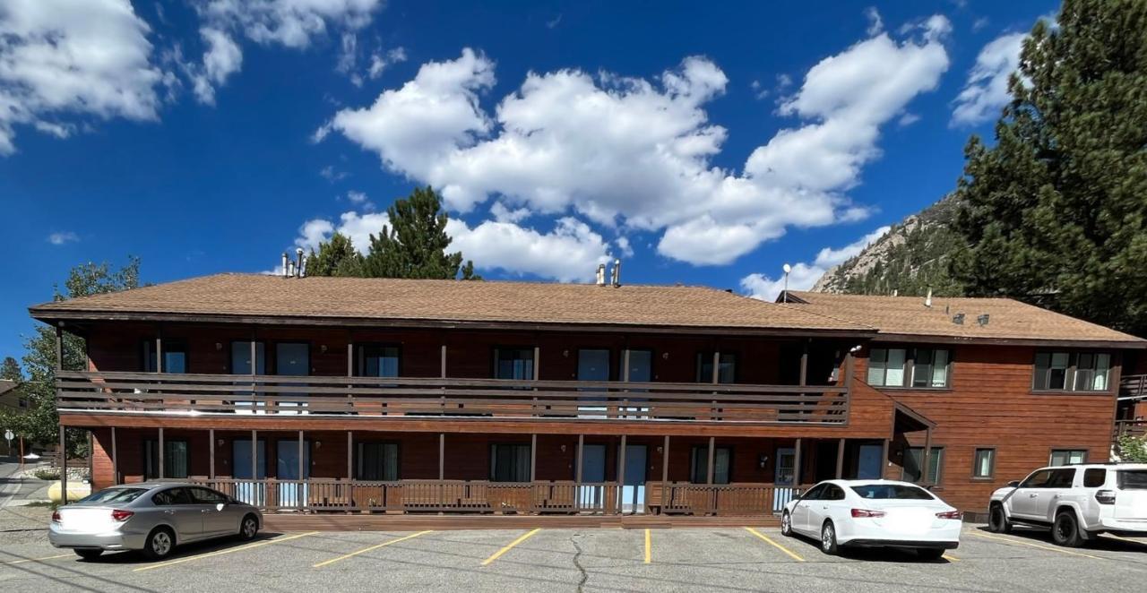 June Lake Villager Exterior photo