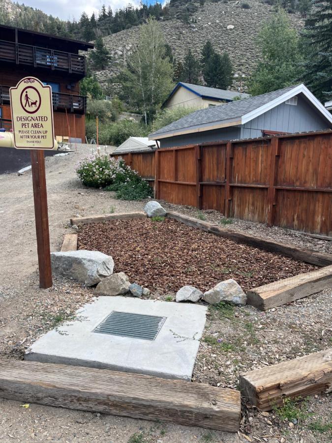 June Lake Villager Exterior photo
