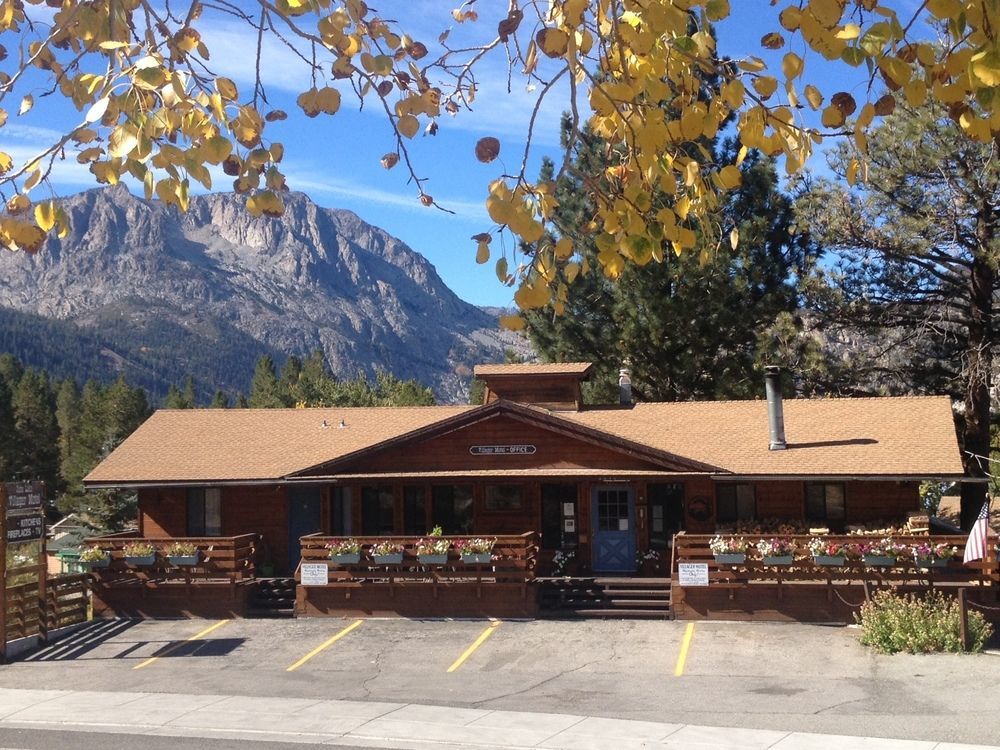 June Lake Villager Exterior photo